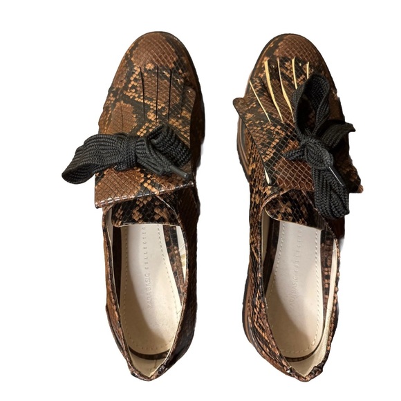 Women's Brown Snake Print Loafers Lace Up - Picture 3 of 3